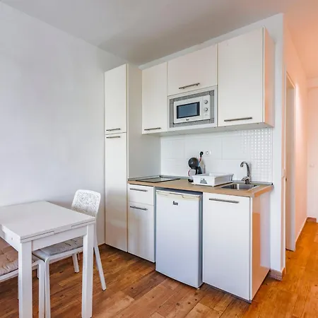 Paradise Apartment *